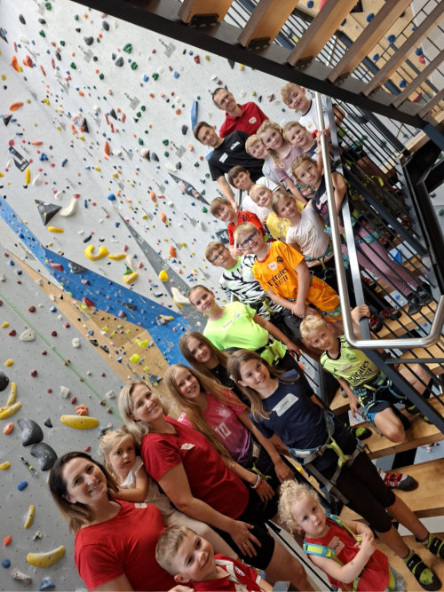Gruppenfoto beim Ferienprogrammm in der Kletterhalle