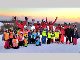 Gruppenfoto beim Skikurs