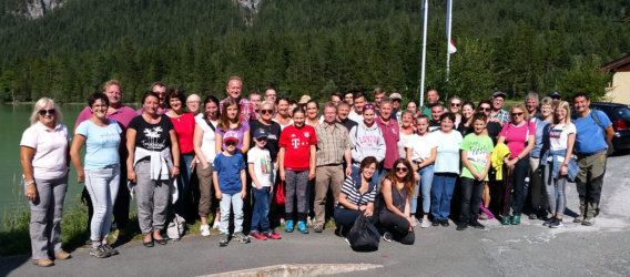 Gruppenfoto beim Sommerausflug
