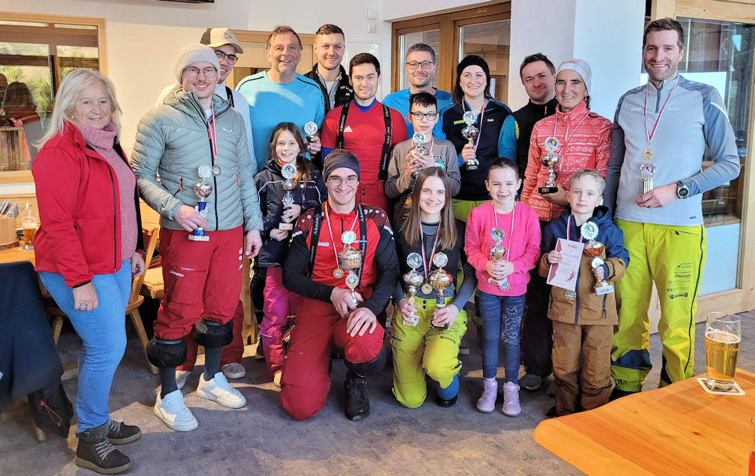 Gruppenfoto bei der Siegerehrung der Vereinsmeisterschaft 2026