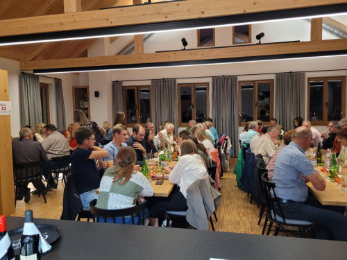 G&auml;ste beim Weinfest am 11. September 2026